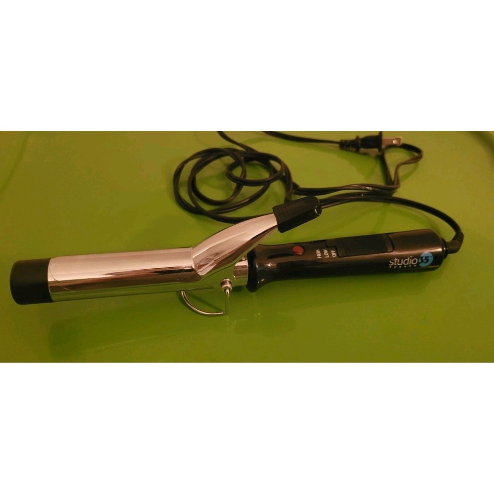 Studio‎ 35 Beauty Solid Black Travel Size Curling Iron Model SWIR1922